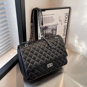 NEW * Black Quilted Purse